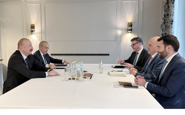 Prezident Mayk Sisiliya ilə görüşdü